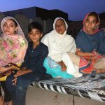 2-die_mutter_und_geschwister_der_entfuehrten