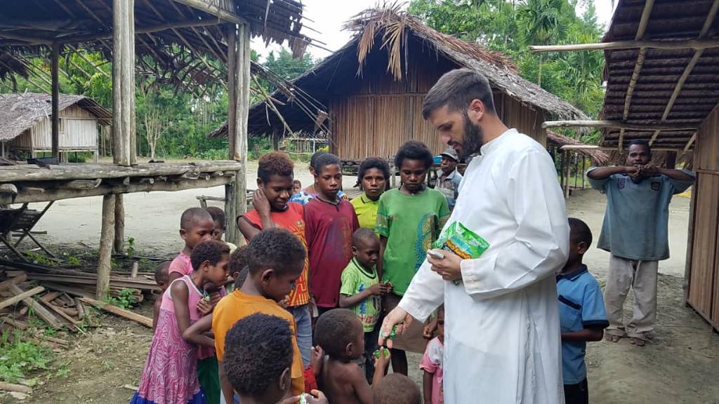 Papua Neuguinea Priester Kinder