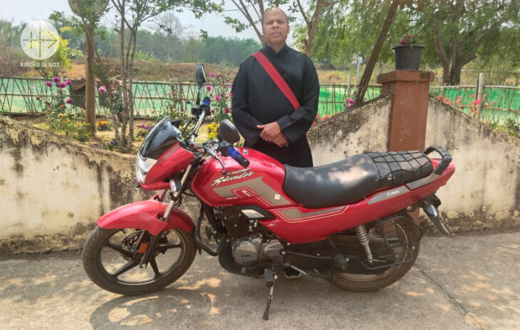 Indien Priester Motorrad