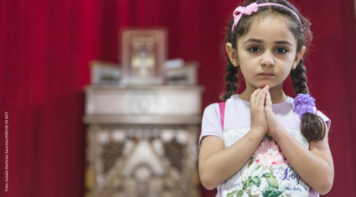 Syrien Mädchen betet