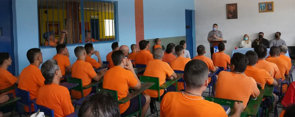 Ecuador: „Wunderbare Fälle von Bekehrungen unter den Häftlingen“