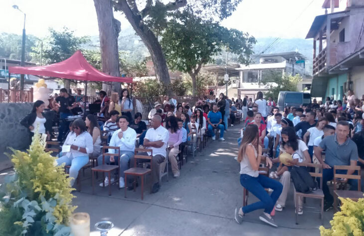 Venezuela Gottesdienst Straße
